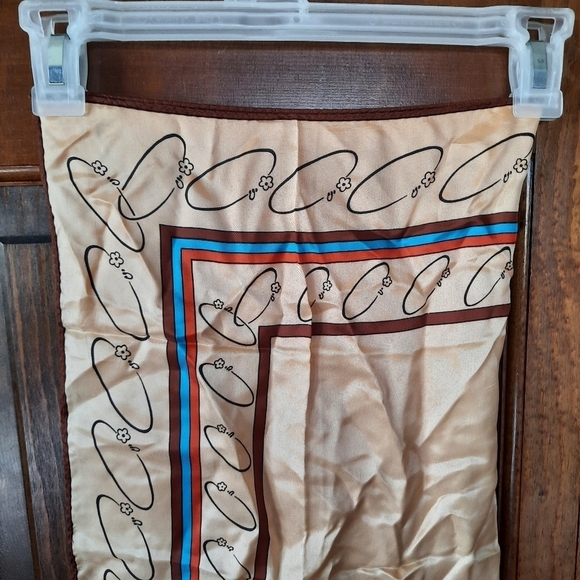 Vintage satin tan mod print scarf - Picture 2 of 8